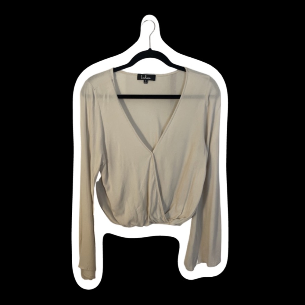 LULU’S BEIGE LONG SLEEVED LOOSE FITTING SURPLUS TOP IN SIZE M
